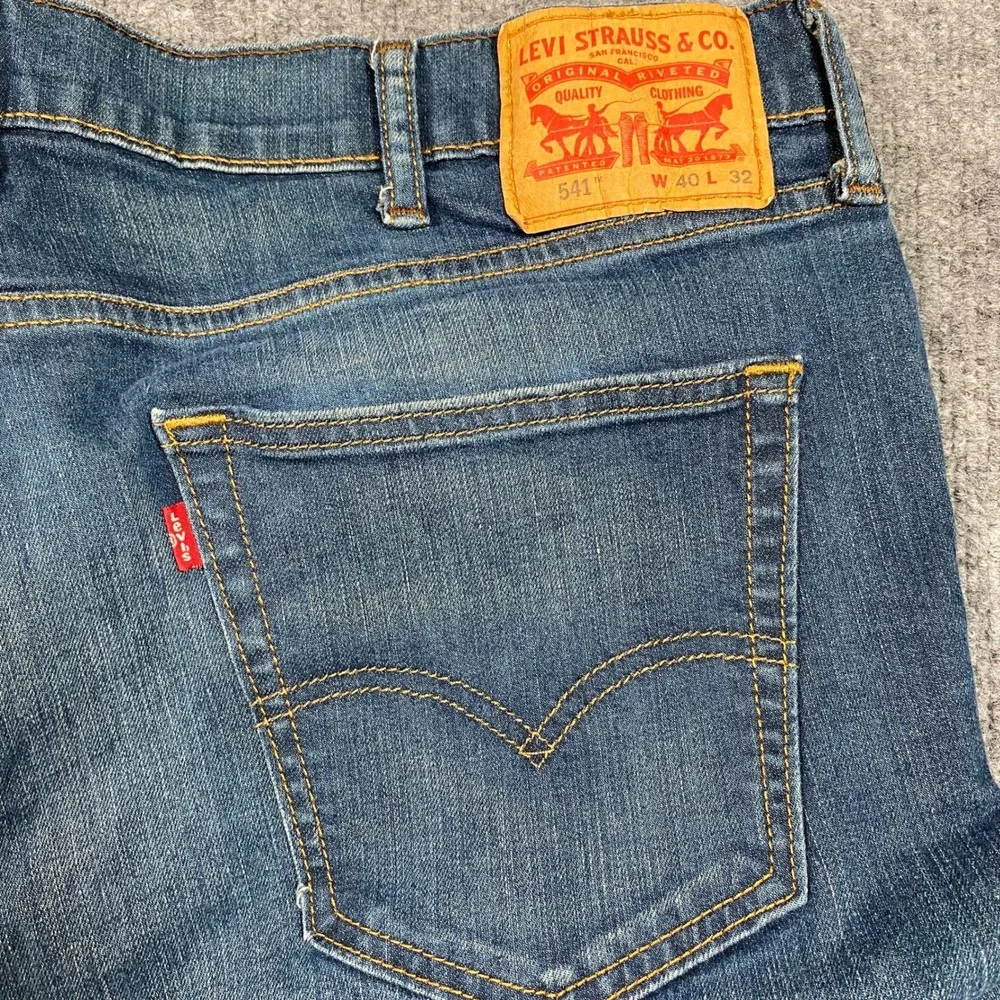 Levis 541 Athletic Taper Mens Jeans 40x32‎ (Fits 40x29) Blue Denim Pants